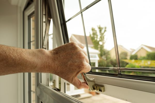Window Hinge Repair in Marana