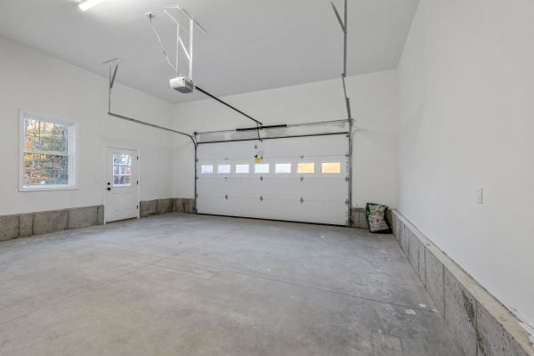 Cost of Garage Window Repair in Marana