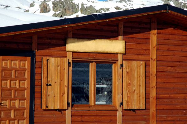 Cost of Cabin Window Repair in Marana